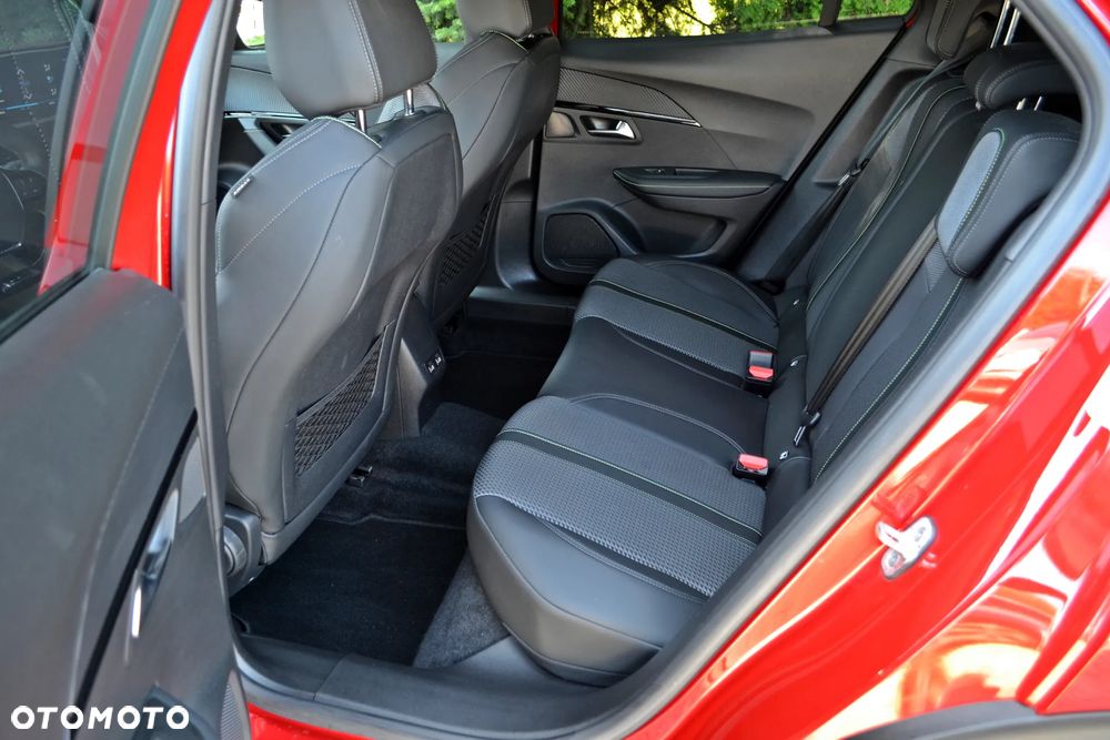 Peugeot 2008 1.2 PureTech GT Line S&S - 16