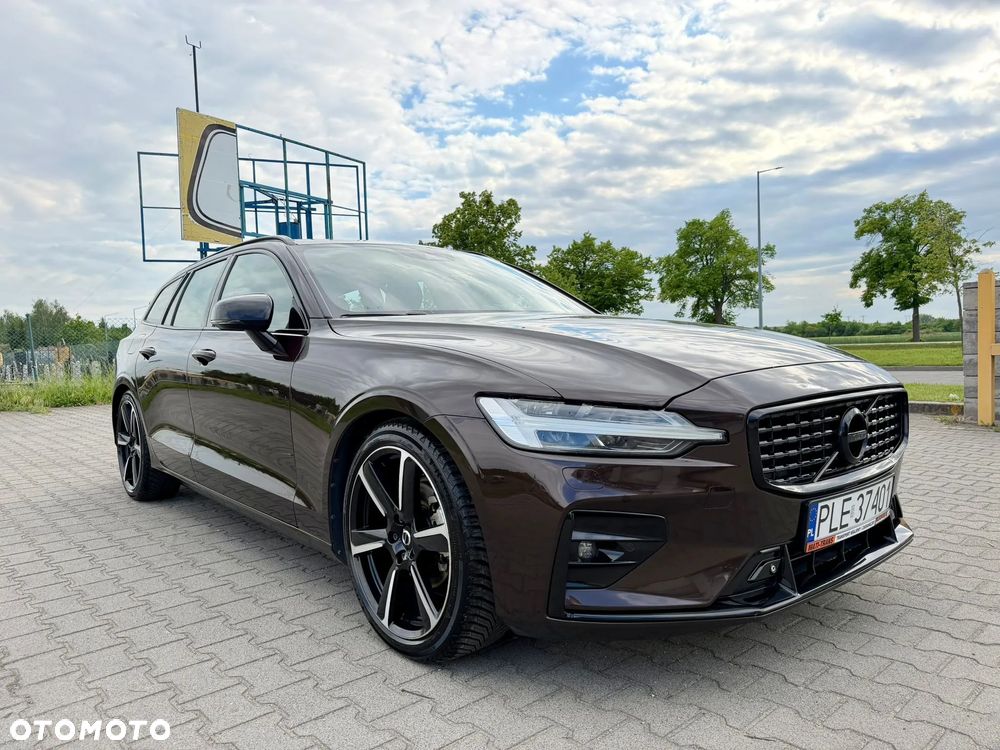 Volvo V60 D3 R-Design - 2