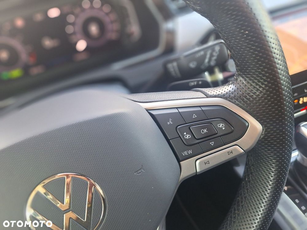 Volkswagen Passat - 20