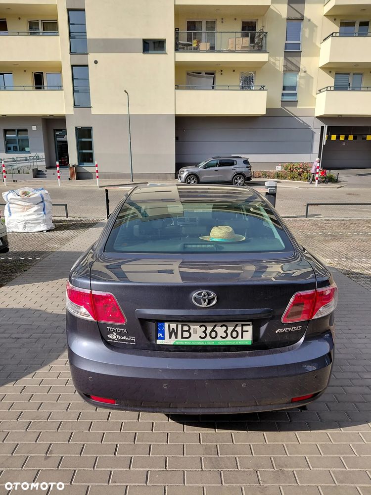 Toyota Avensis 1.8 Sol - 13