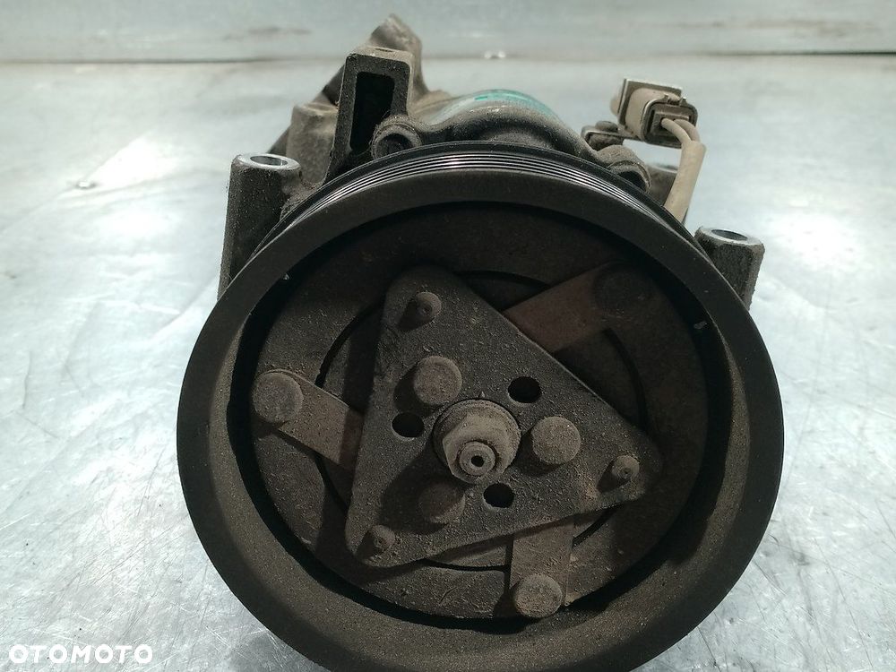 POMPA, SPRĘŻARKA KLIMATYZACJI RENAULT MODUS 8200357173 1.4 16V - 5