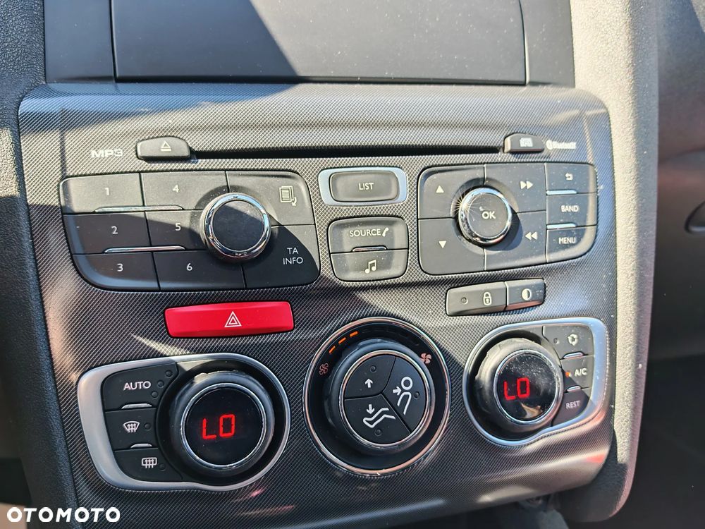 Citroën C4 HDi 90 Business Class - 32