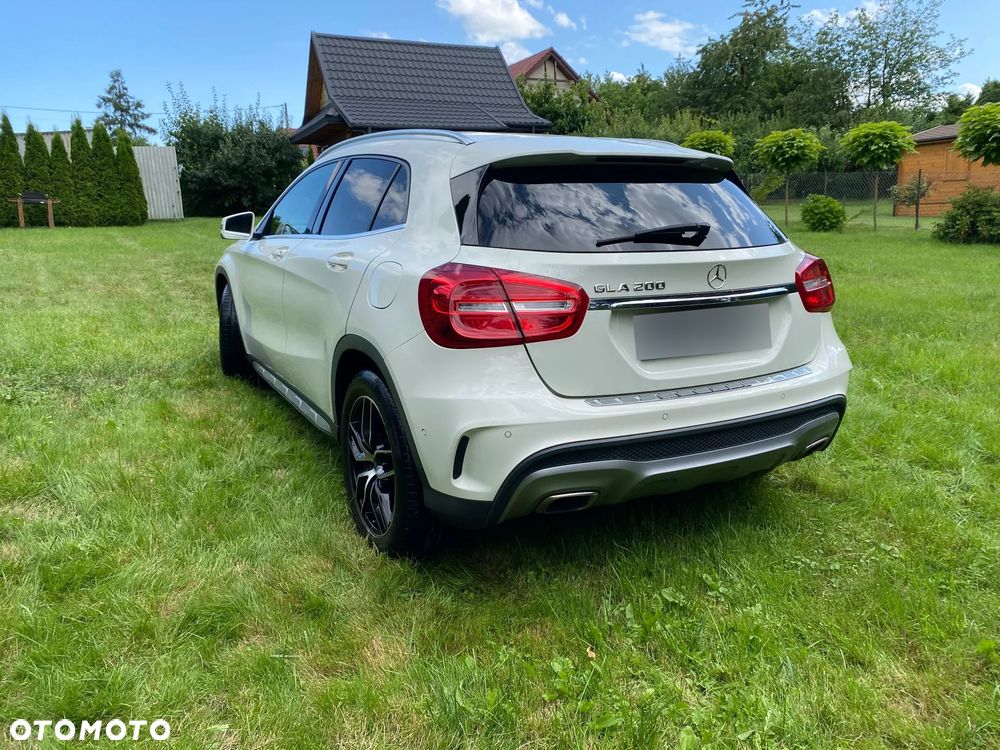 Mercedes-Benz GLA - 5