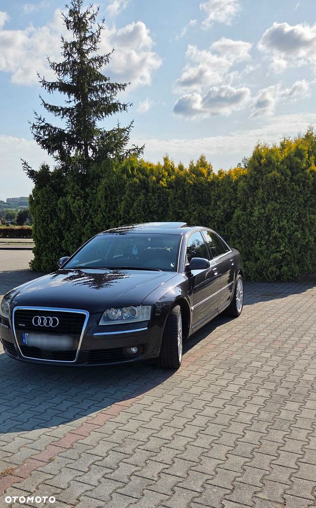 Audi A8 - 8