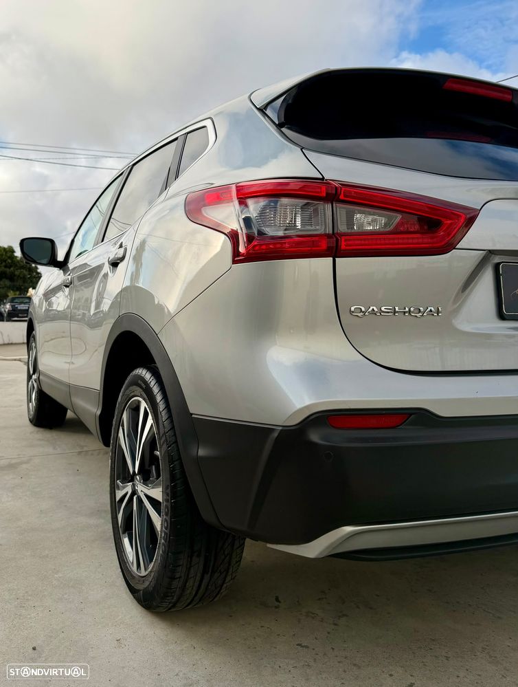 Nissan Qashqai 1.5 dCi N-Connecta - 26