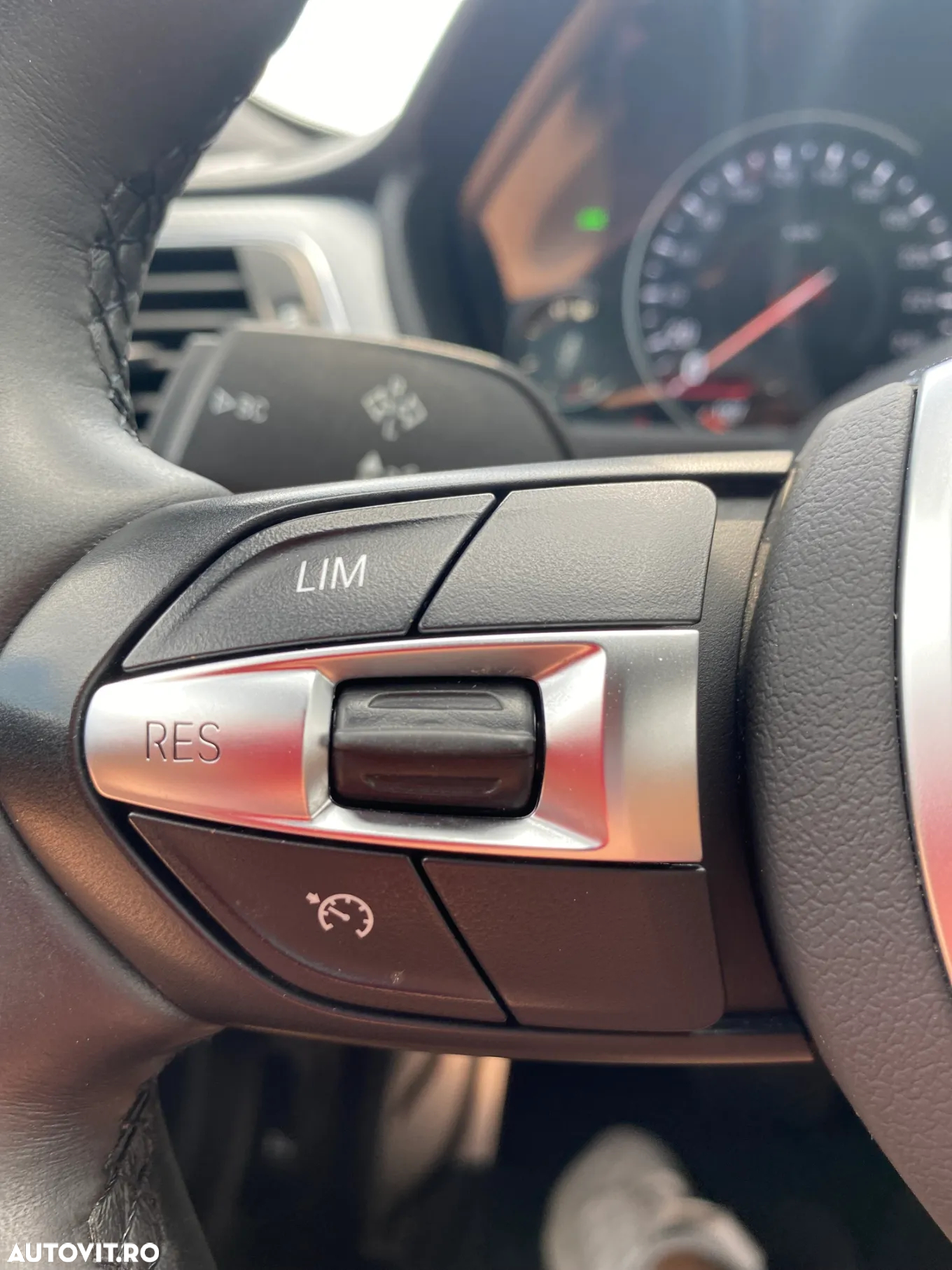 BMW Seria 3 318i Touring Aut. M Sport - 21