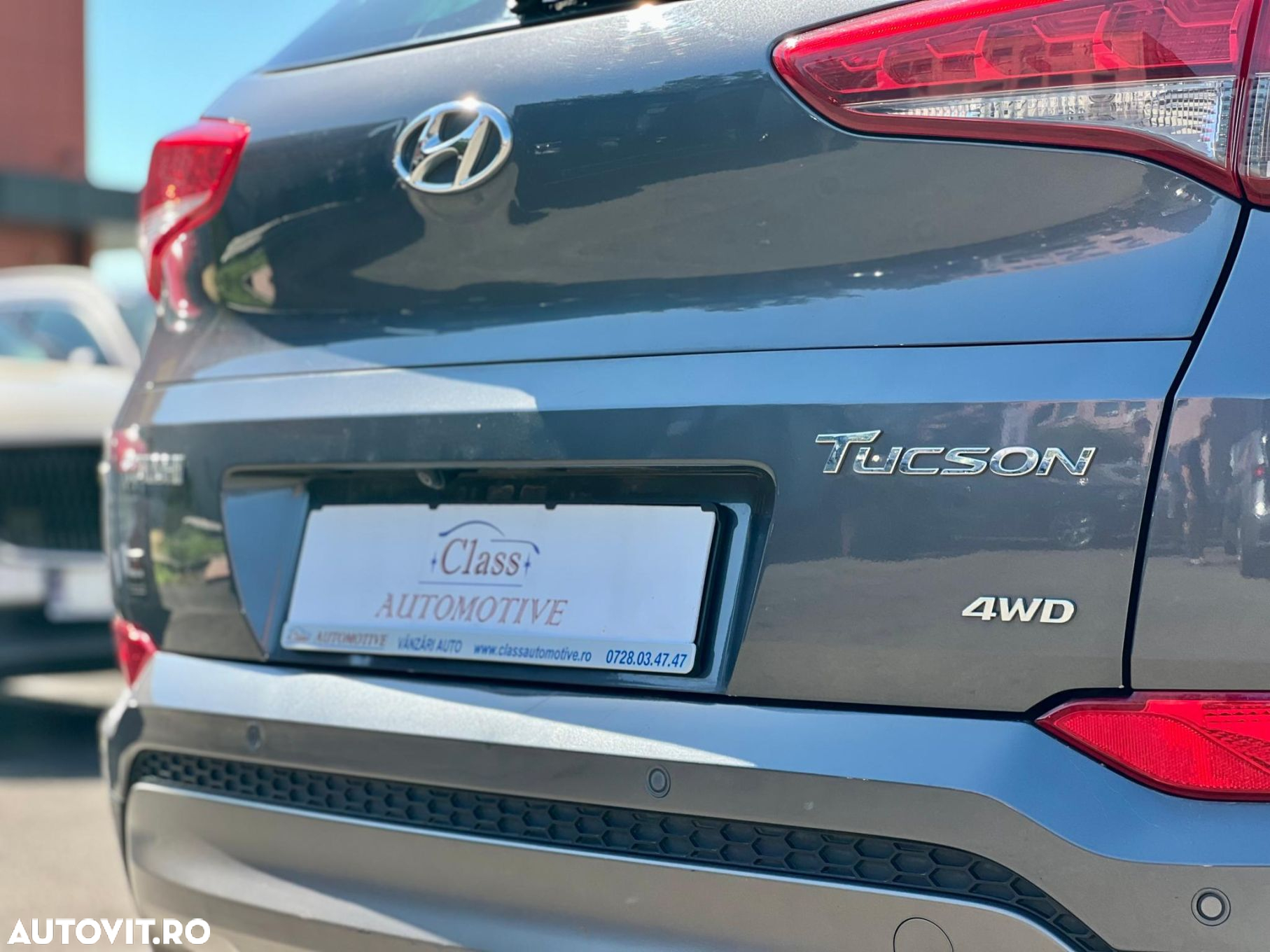 Hyundai Tucson 2.0 CRDI 4WD 6MT Style Design Pack - 9