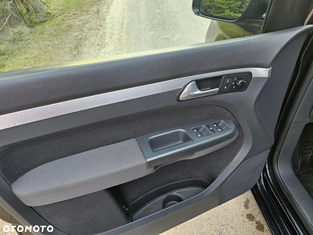 Volkswagen Touran 2.0 TDI DPF Highline - 17