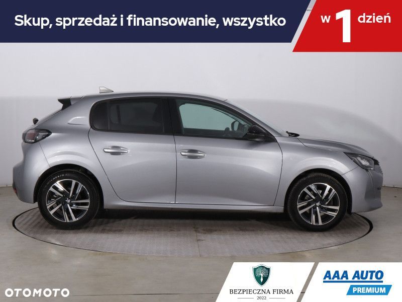 Peugeot 208 - 7