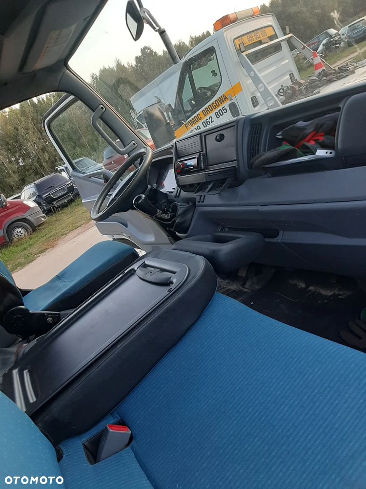 Mitsubishi CANTER - 12