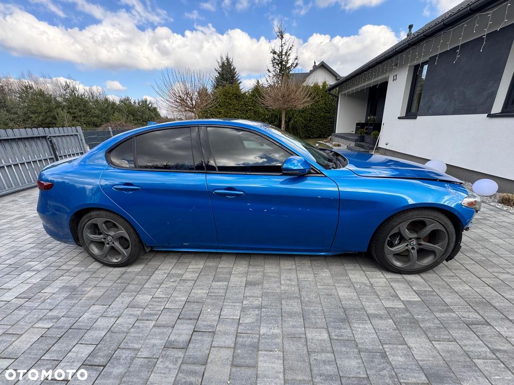 Alfa Romeo Giulia - 32