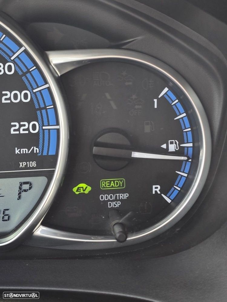 Toyota Yaris 1.5 HSD Comfort - 31