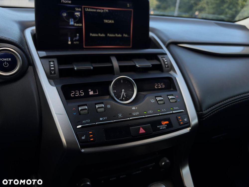 Lexus NX 300h Style Edition - 21