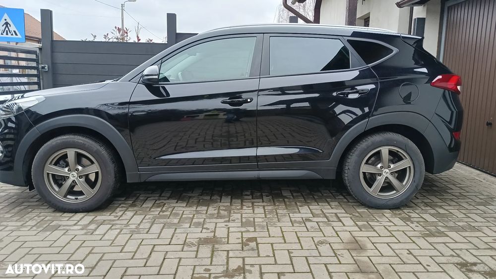 Hyundai Tucson blue 1.7 CRDi 2WD DCT Style - 8