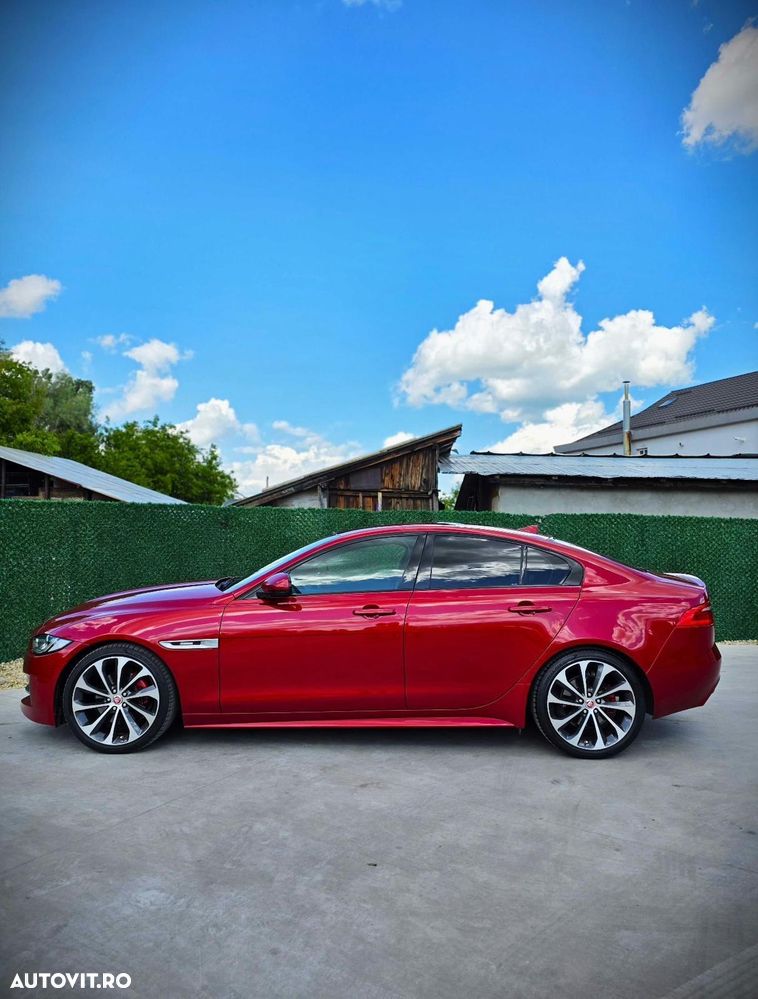 Jaguar XE - 2