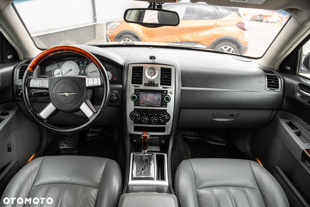 Chrysler 300C 3.5 AWD Automatik - 27