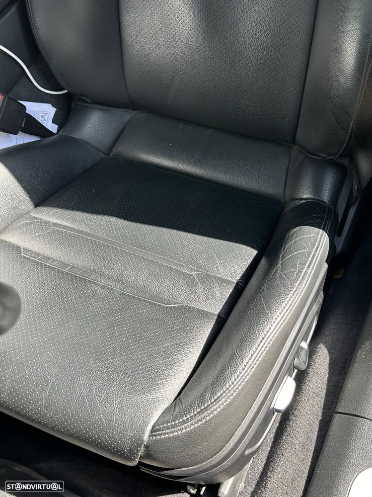 Porsche Panamera Sport Turismo 4 E-Hybrid - 10