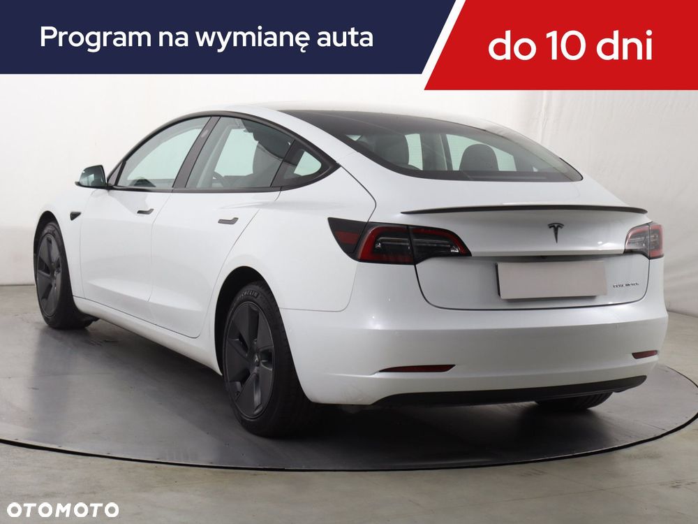 Tesla Model 3 - 5