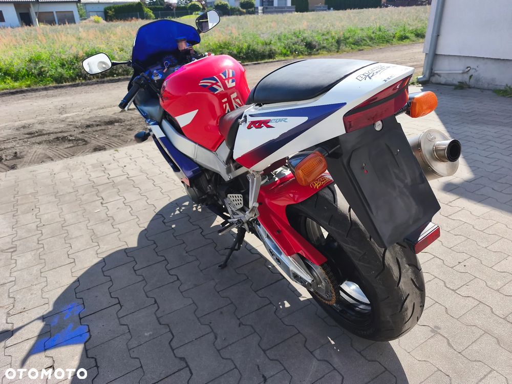 Honda CBR - 7
