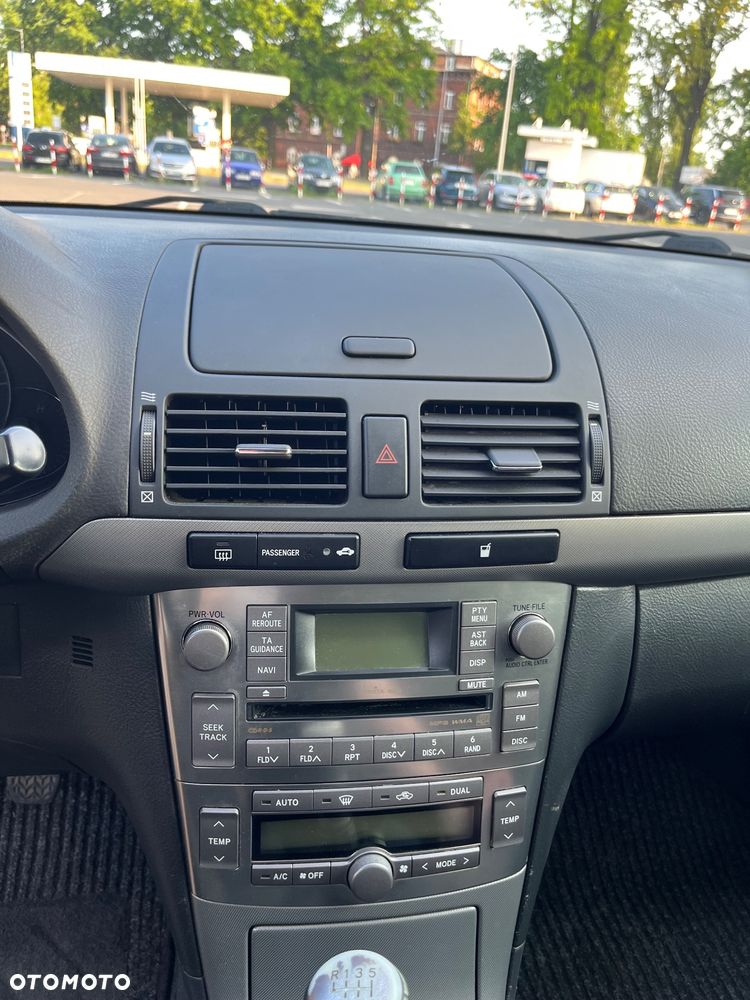 Toyota Avensis 2.0 D-4D Sol - 36