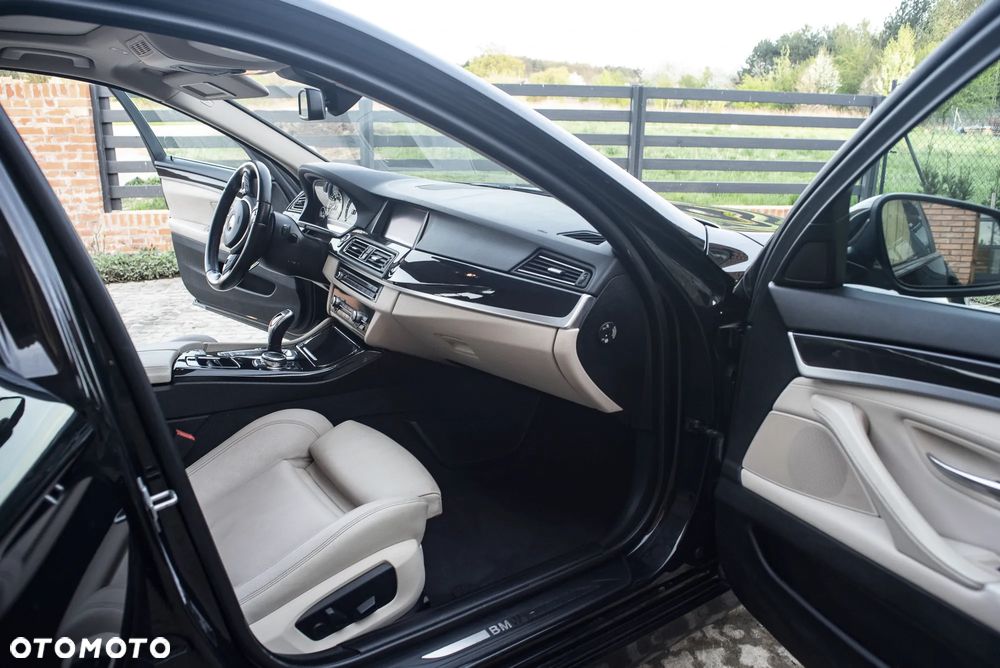 BMW Seria 5 530d Sport-Aut Luxury Line - 11