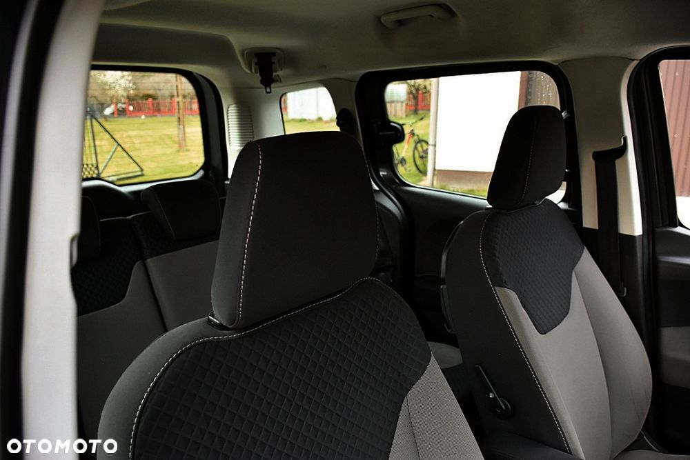 Ford Tourneo Courier 1.5 TDCi Trend - 27