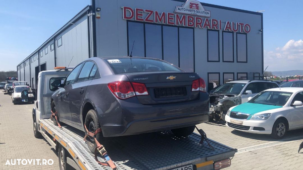 Dezmembram Chevrolet Cruze 1.8 benzina an fabr 2014