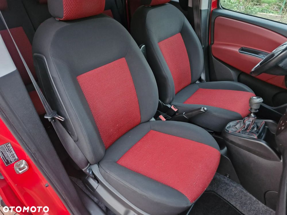 Fiat Doblo 2.0 16V Multijet Emotion - 19