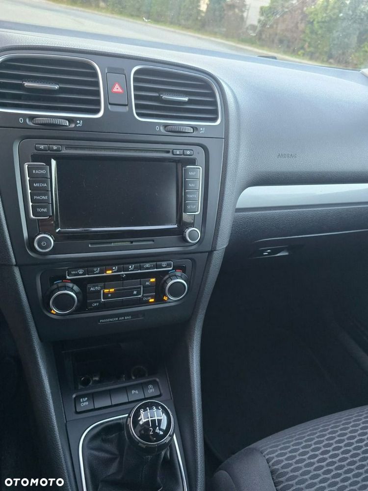 Volkswagen Golf - 10