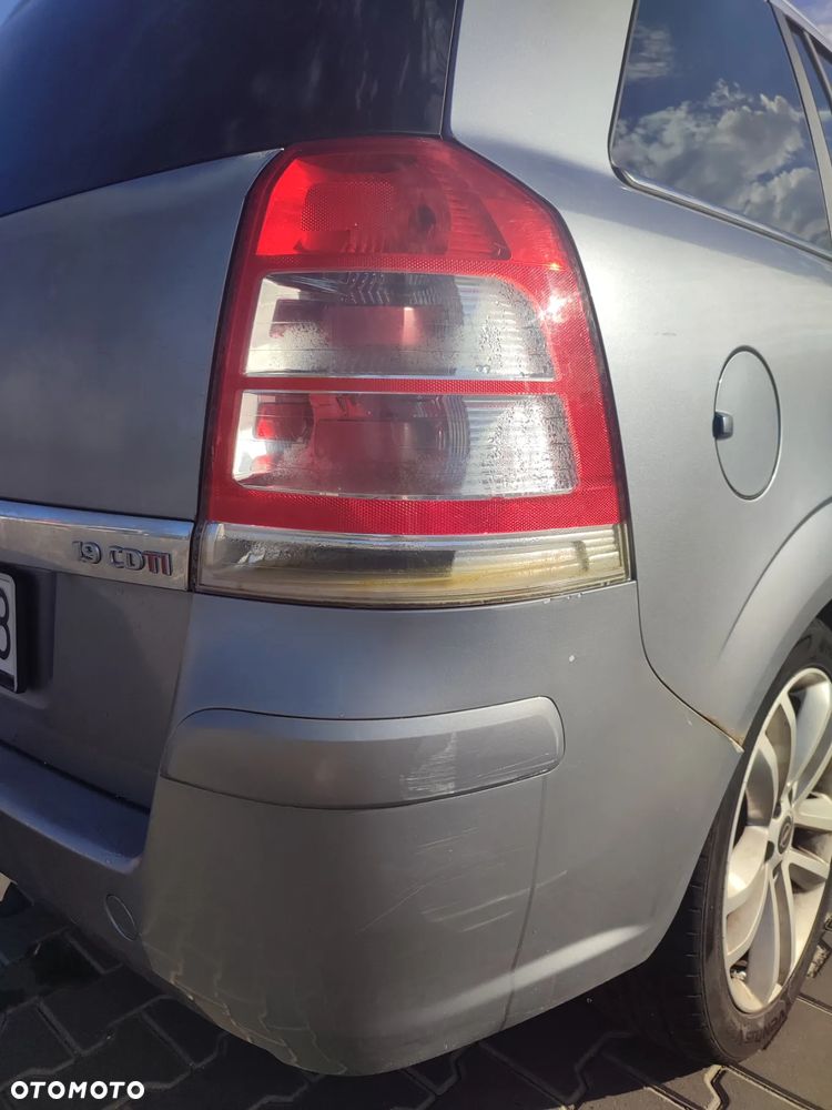 Opel Zafira - 12