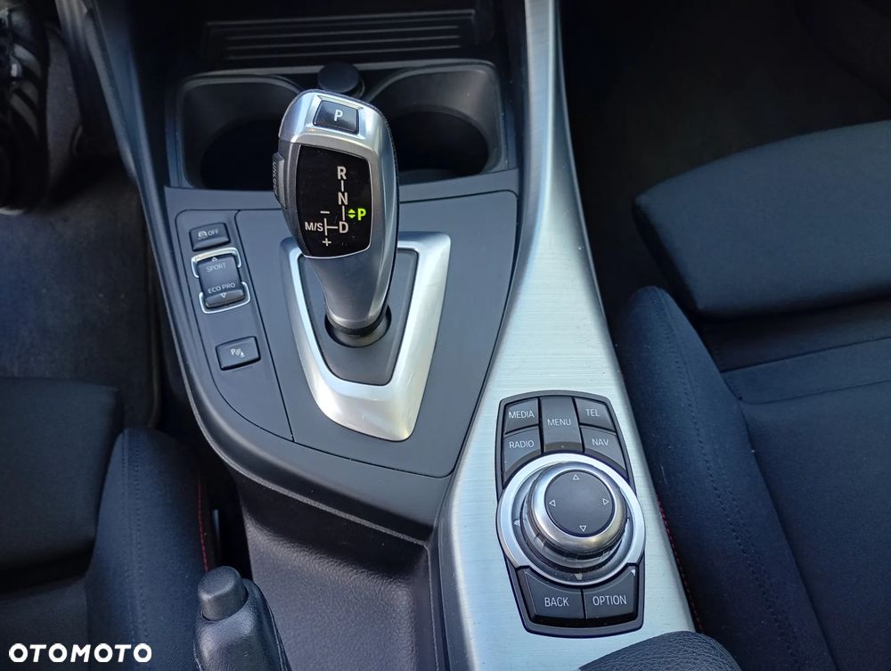 BMW Seria 1 - 27