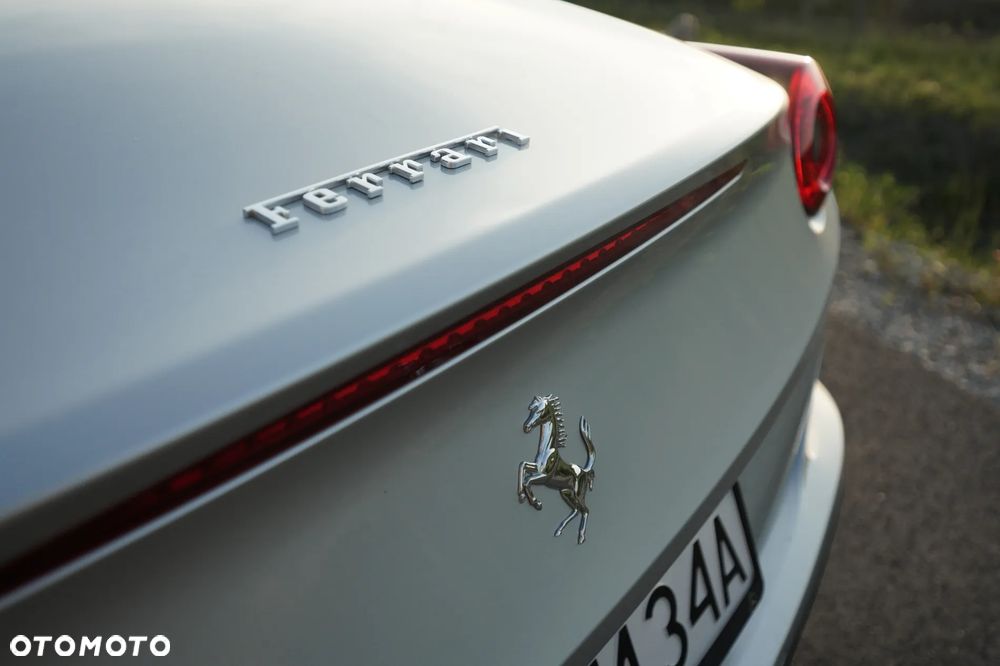 Ferrari California T - 29
