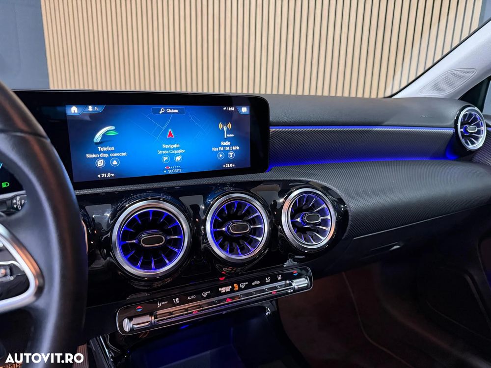 MERCEDES-BENZ A-Class 2022 — imagine 8