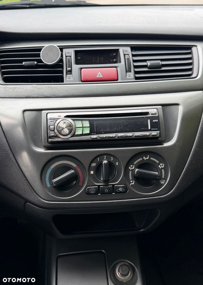 Mitsubishi Lancer - 11