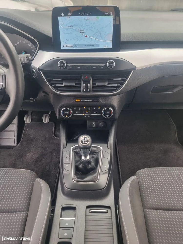 Ford Focus SW - 9
