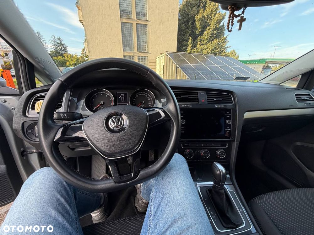Volkswagen Golf 1.0 TSI Trendline DSG - 10