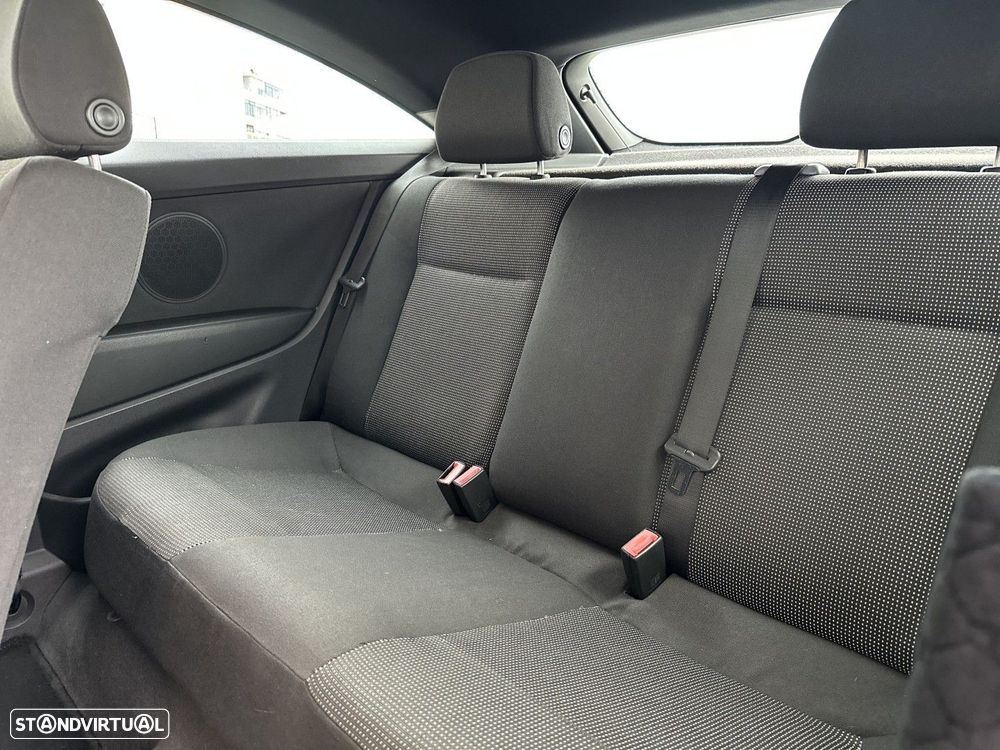 Opel Astra GTC 1.7 CDTi - 16