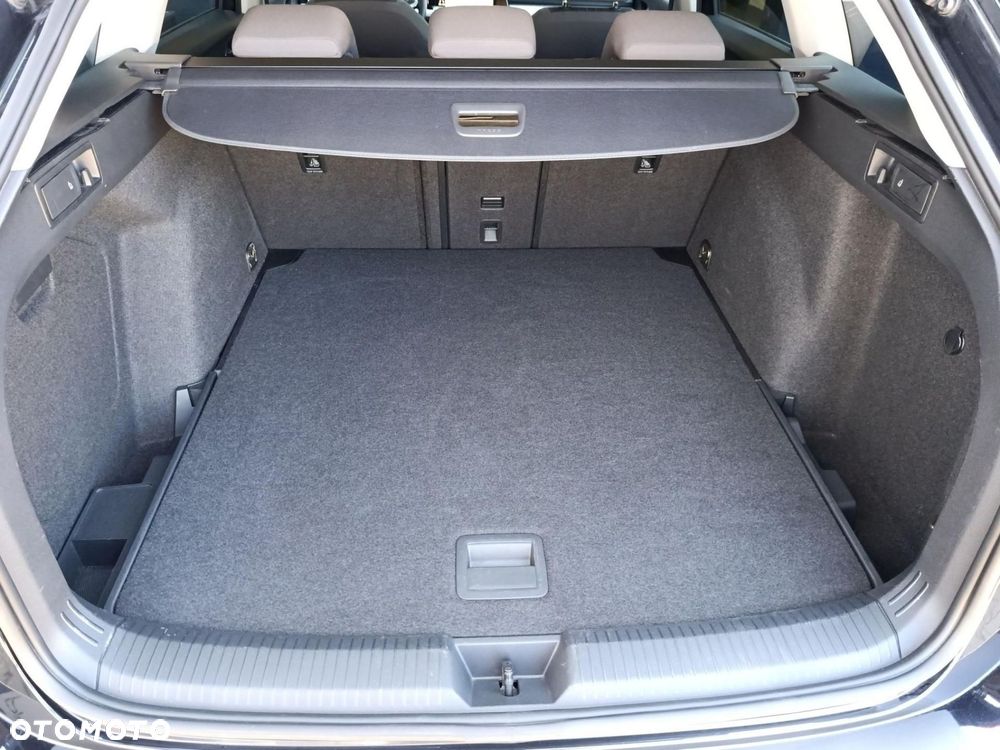 Volkswagen Golf - 20