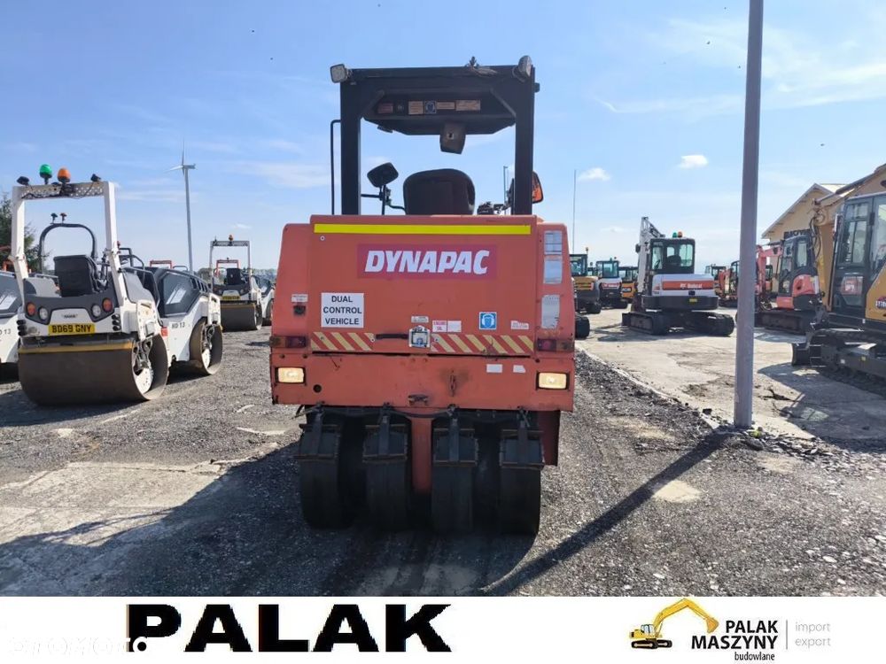 Dynapac Walec drogowy  DYNAPAC CP 142 , GUMA-GUMA  ,2013 rok - 8