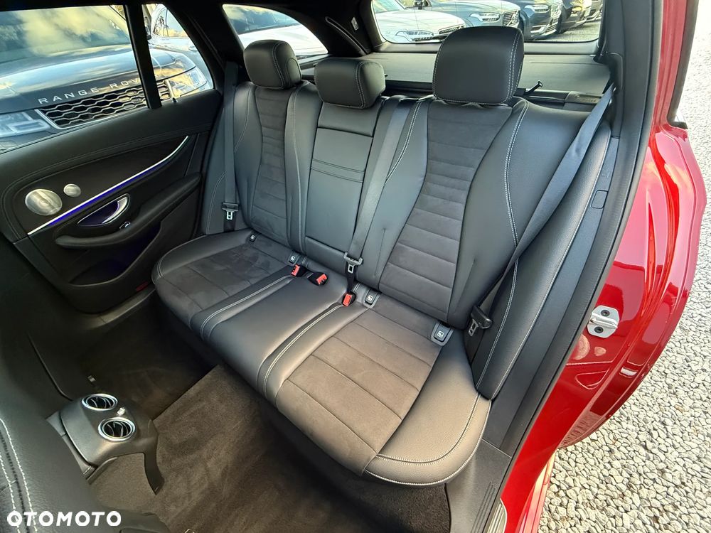 Mercedes-Benz Klasa E - 32