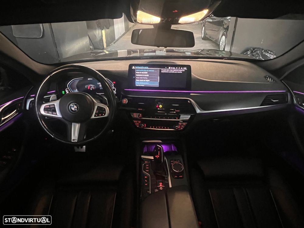 BMW 530 e Pack Desportivo M - 35