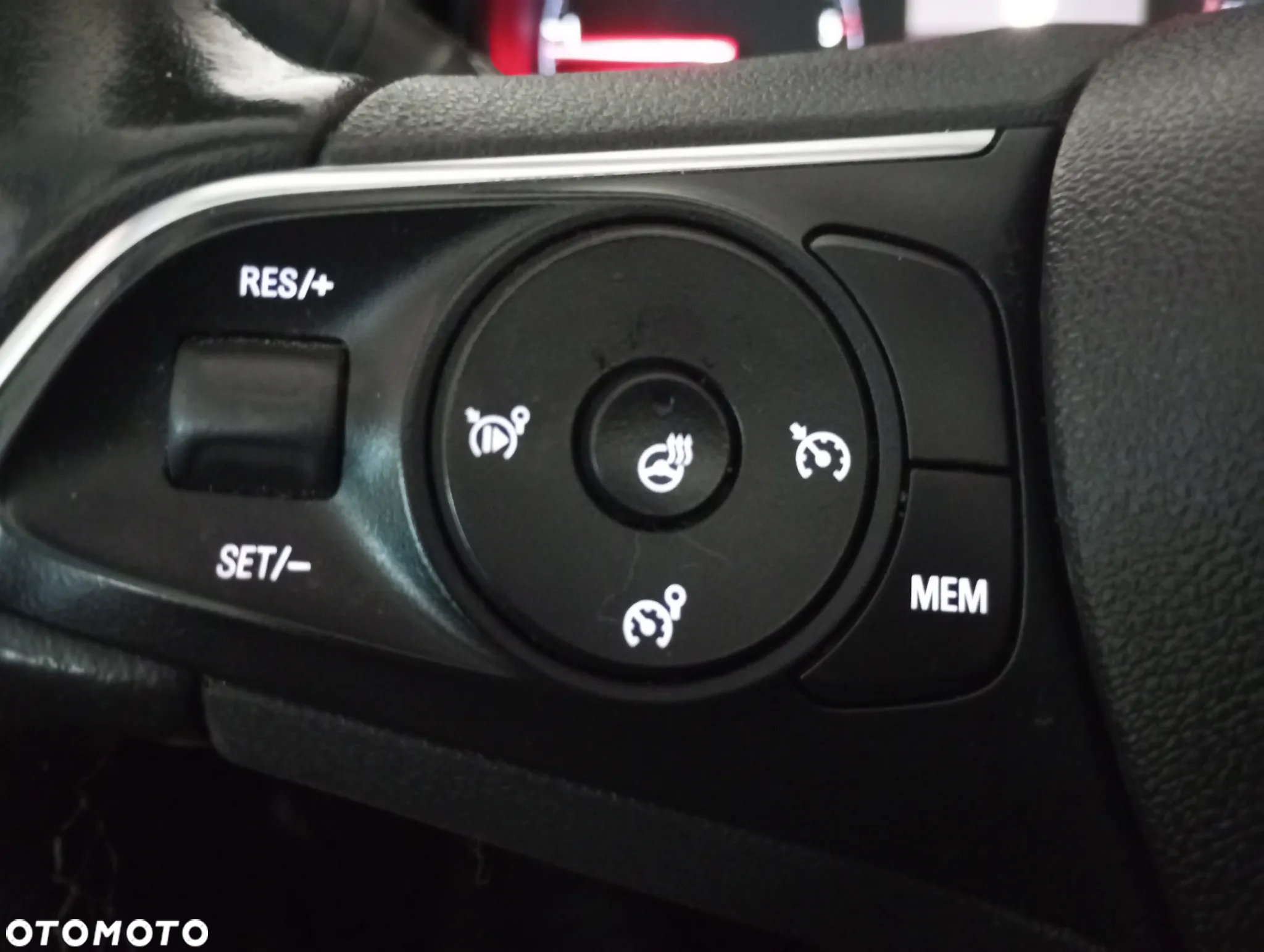 Opel Grandland X 1.6 CDTI Innovation S&S - 25