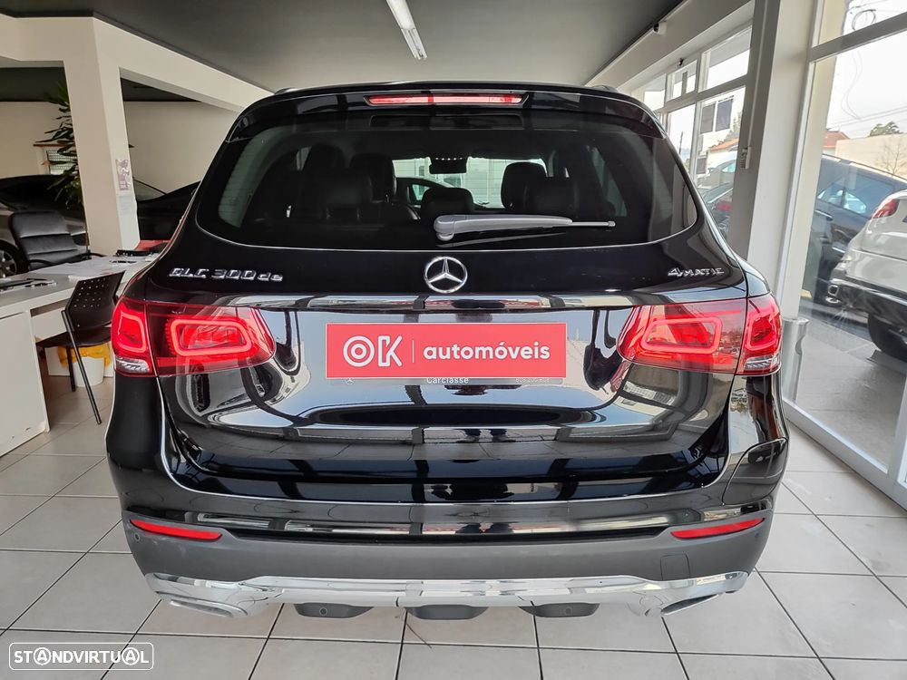 Mercedes-Benz GLC 300 ver-de-4matic-9g--tronic-edition-amg-line - 9