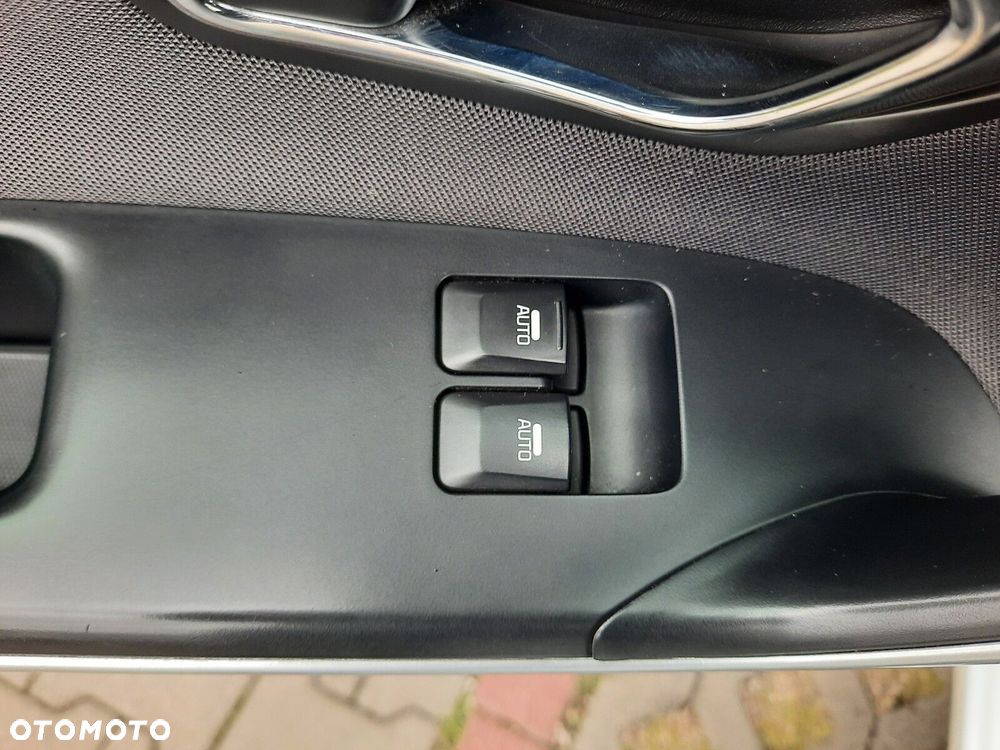 Kia Ceed Cee'd 1.6 GDI M - 32