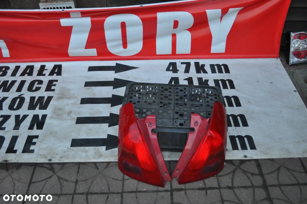 suzuki swift lampa tył WYSYŁKA - 1