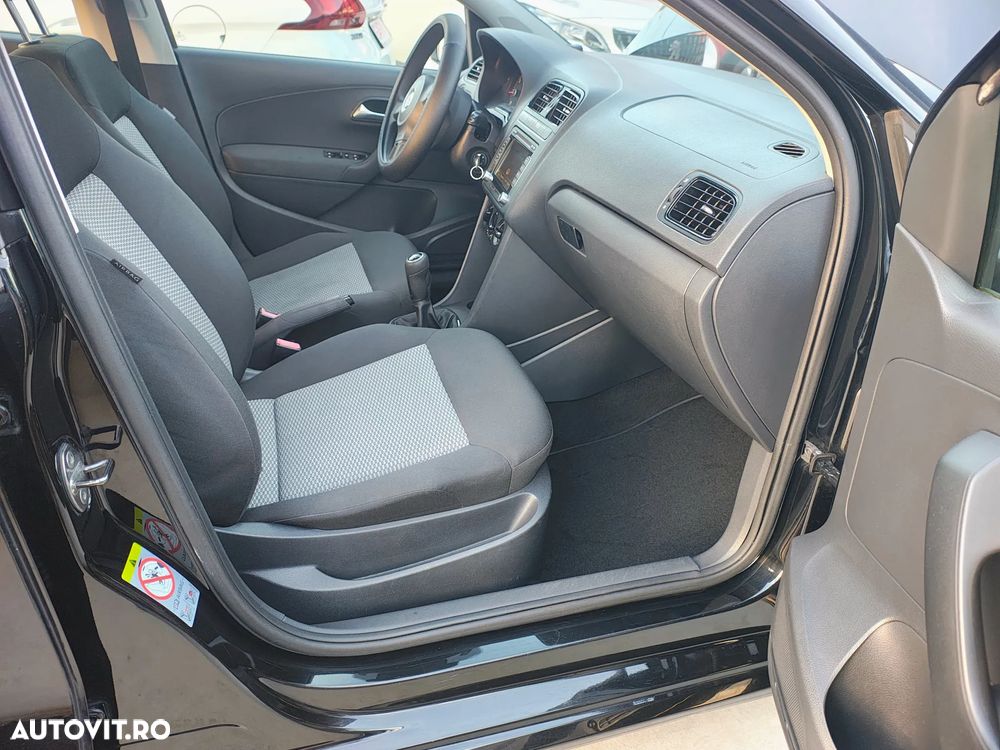 Volkswagen Polo 1.6 TDI Blue Motion Technology Comfortline - 20