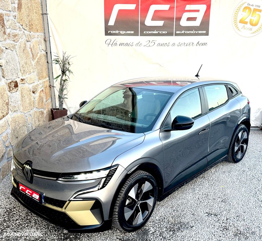Renault Mégane E-Tech - 5