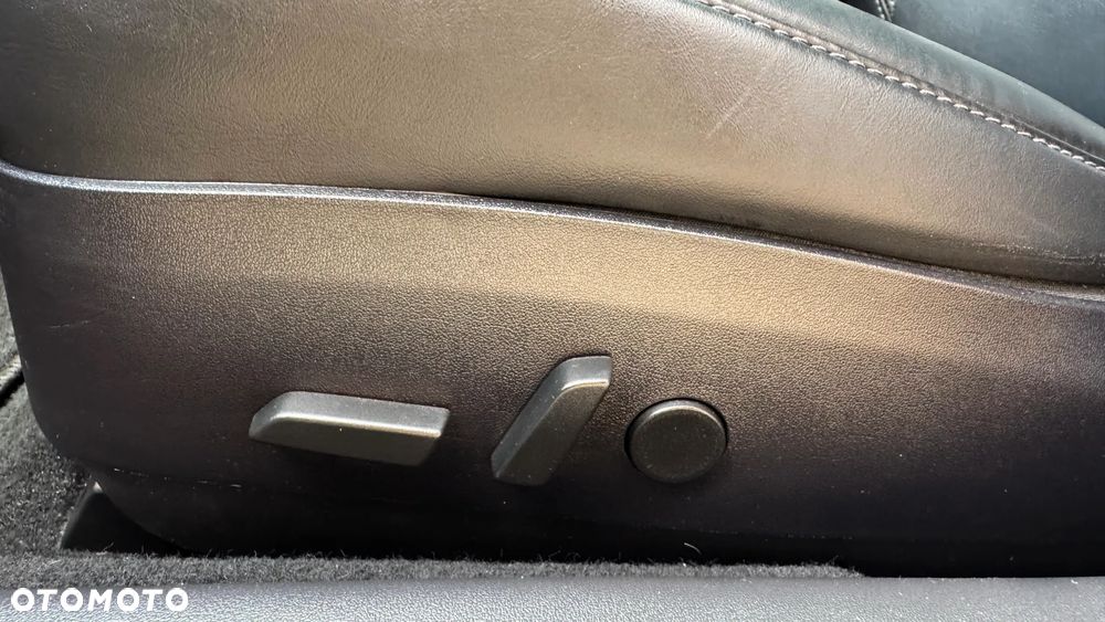 Tesla Model 3 Standard Reichweite Plus Hinterradantrieb - 16