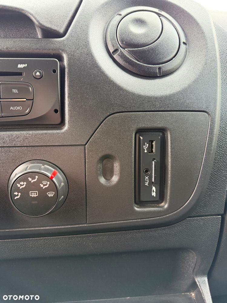 Renault Master - 25