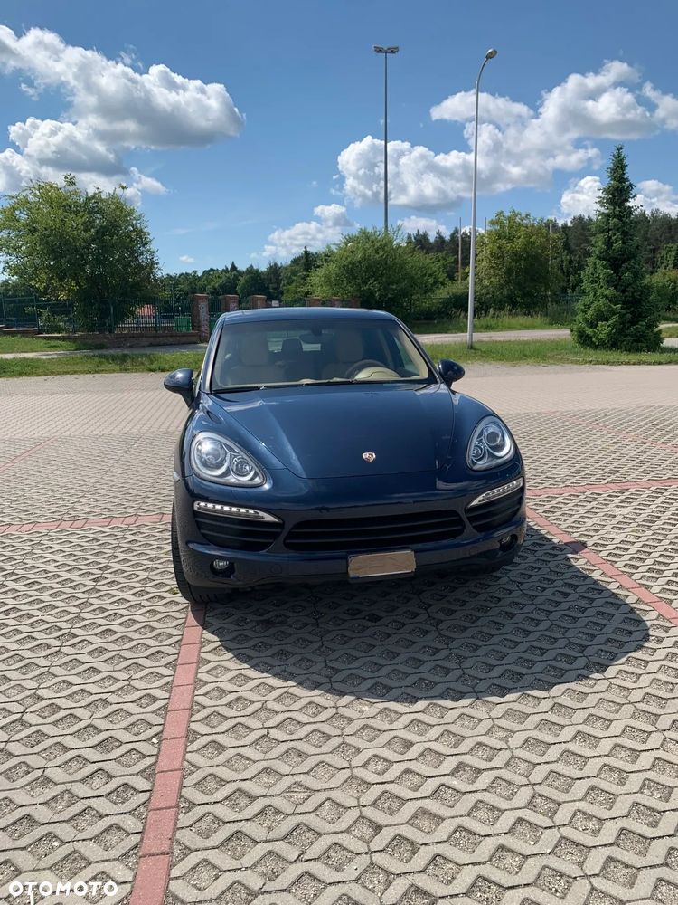 Porsche Cayenne - 1
